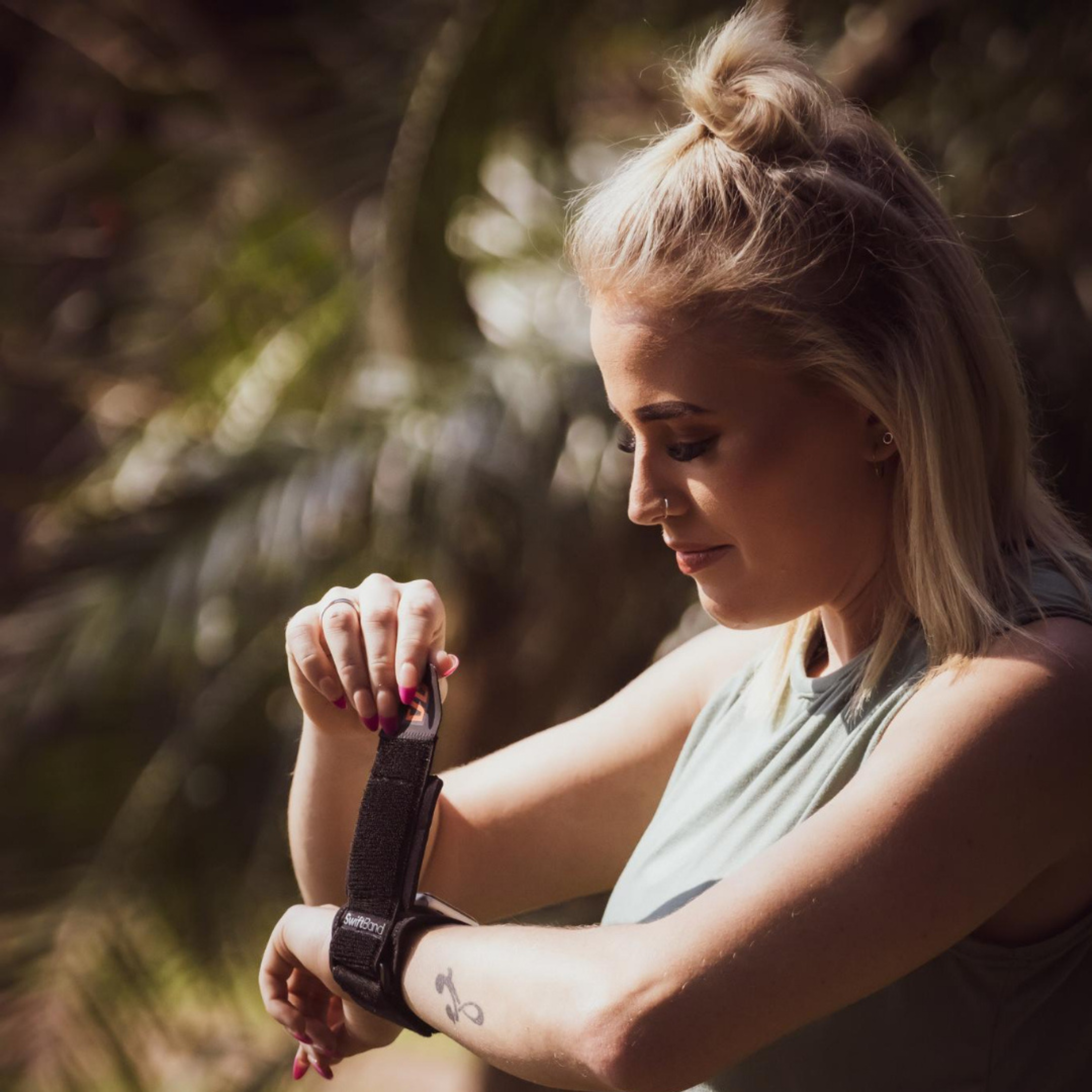 Colorcuff SwiftBand - Universal Smartwatch Schutzband, Sportuhr Schutz, kompatibel mit Apple Watch, Garmin, Polar, Fitbit, Coros, Amazfit